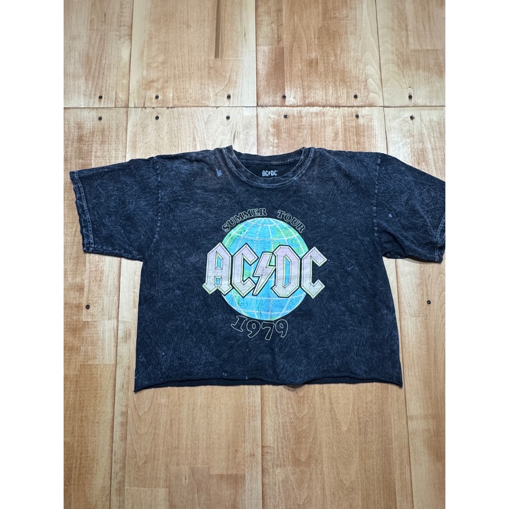 ACDC 1979 Summer Tour Graphic Cropped T-Shirt Acid Wash Black Womens Large